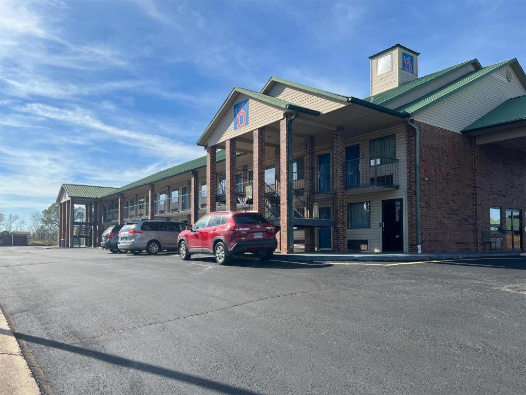 Ozark Hotel Exterior foto