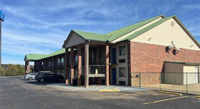 Ozark Hotel Exterior foto
